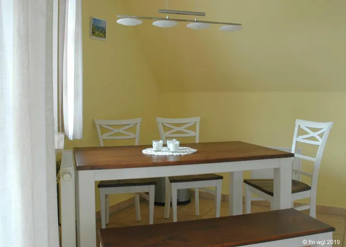 Uhlenhof 4 * Groß Zicker